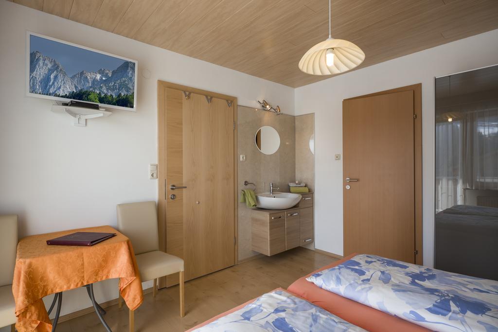 Haus Enzian Hotell Thiersee Exteriör bild
